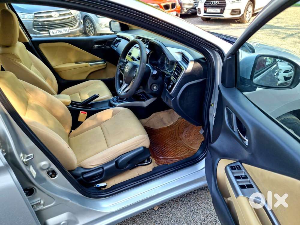 Honda City V At I-vtec, 2015, Petrol