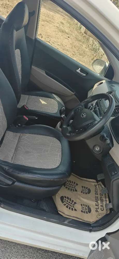 Hyundai Grand I10
Sports 1.2
1st Owner 
Petrol
2017(nov Month)