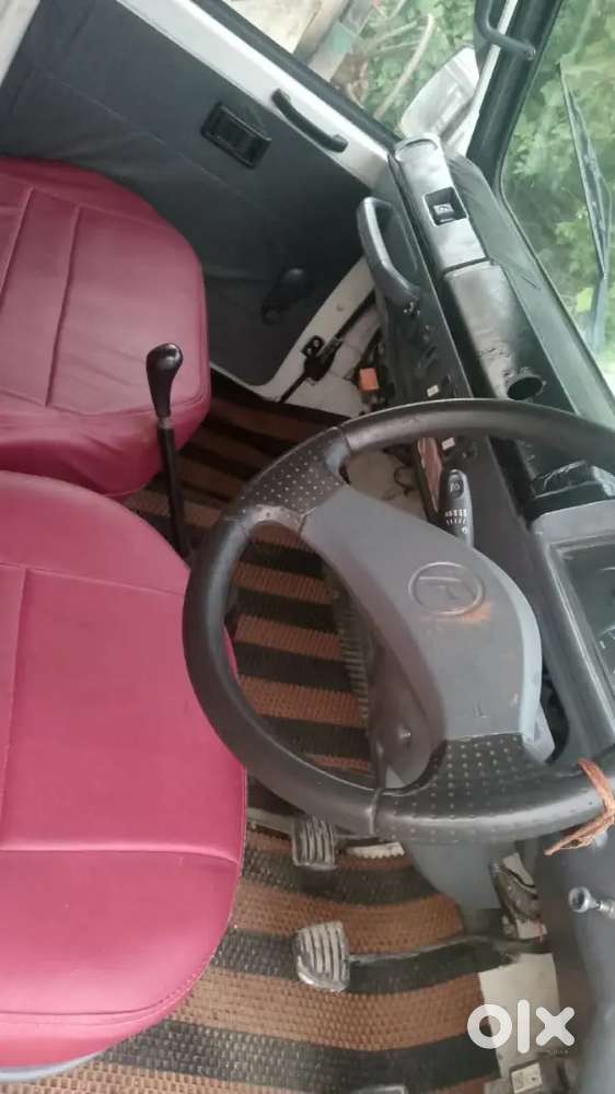 Force Motors Trax 2019
