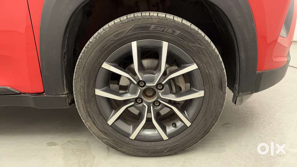 Mahindra Kuv 100 2016-2017 Mfalcon G80 K8 Dual Tone, 2017, Petrol