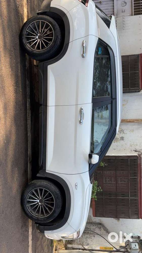 All Ascessory With Alloy Wheels Also Upto 2 Lakh Ascessory