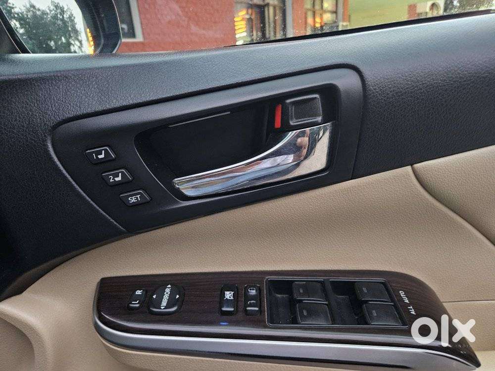 Toyota Camry Hybrid, 2016, Petrol