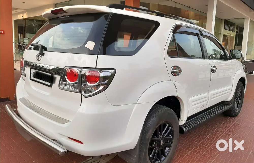 Toyota Fortuner 2012