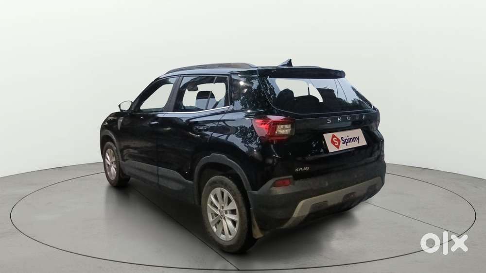 Skoda Kylaq Signature, 2025, Petrol