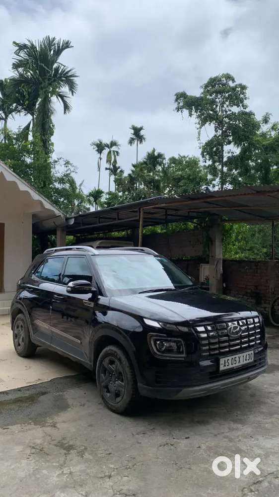 Hyundai Venue Petrol Manual 2025