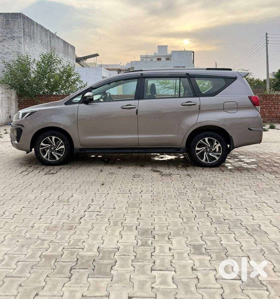 Toyota Innova Crysta 2.8 Gx At, 2021, Diesel