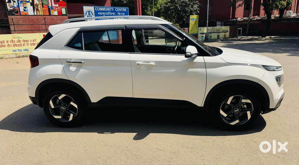 Hyundai Venue Sx (o) Mt 1.5 Diesel, 2020, Diesel
