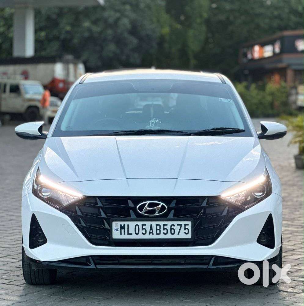 Hyundai I20 Asta (o) 1.2 Mt, 2023, Petrol