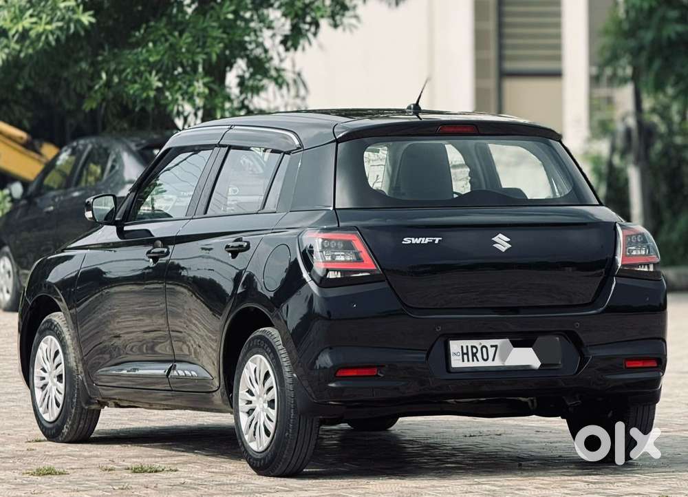 Maruti Suzuki New-gen Swift Vxi, 2025, Petrol