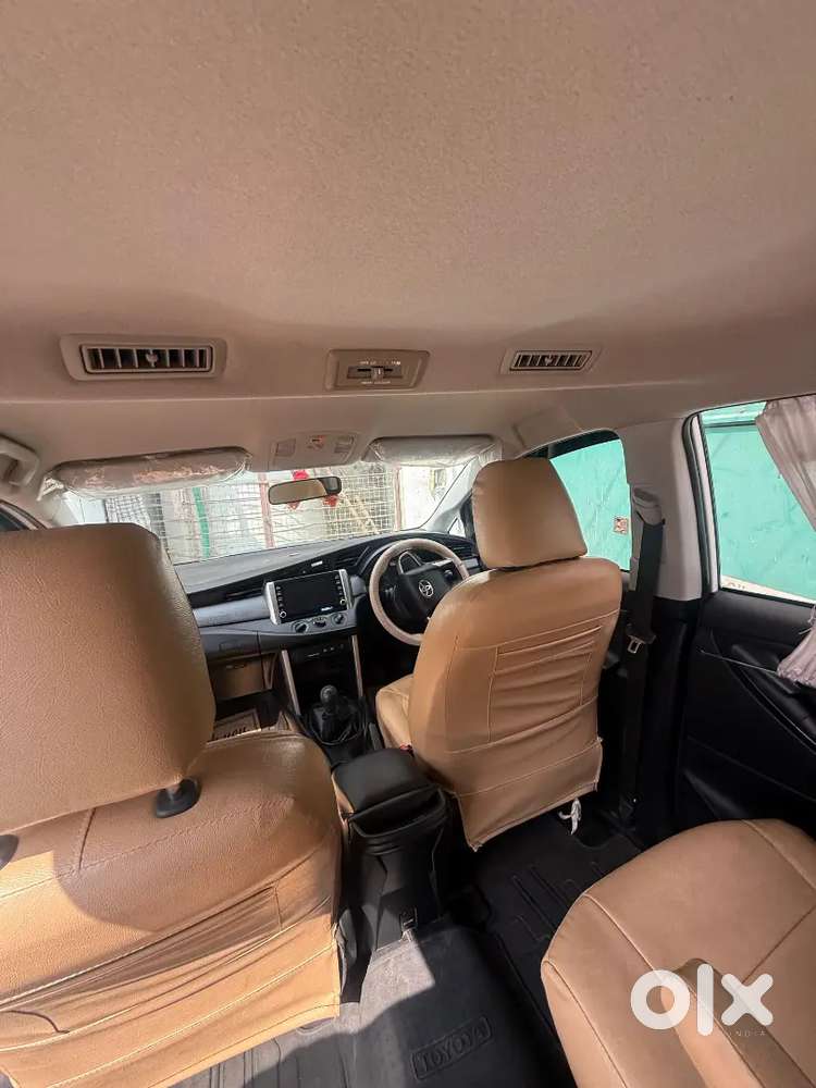Innova Crystal Car For Sale New Condition 33560 Km Running