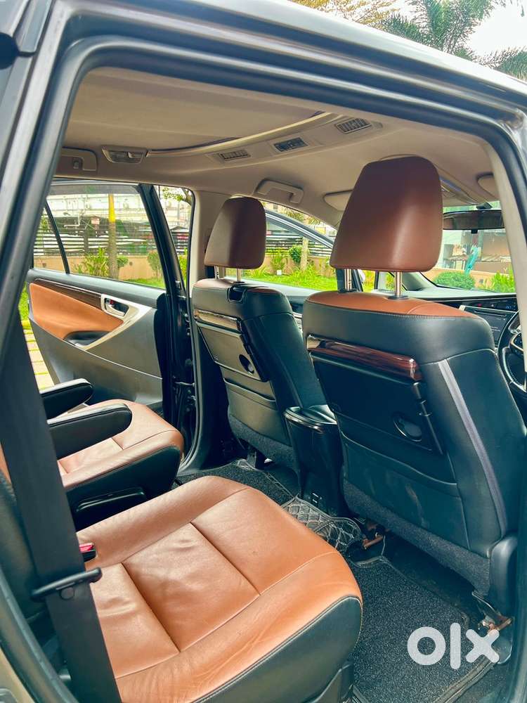 Toyota Innova Crysta 2018