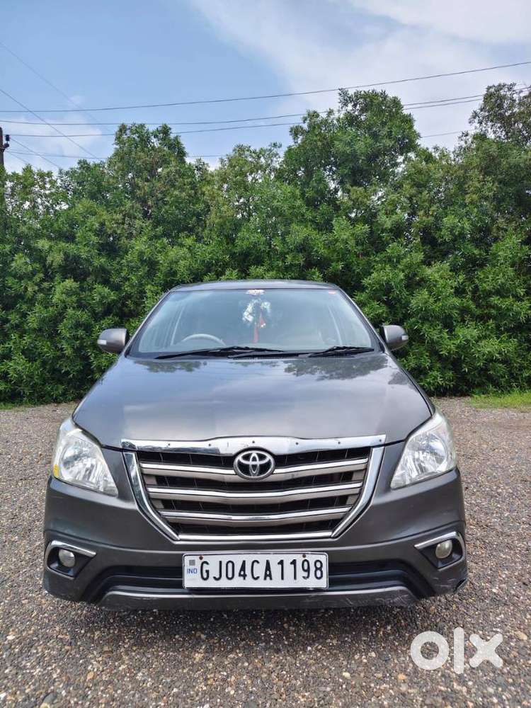 Toyota Innova 2.5 Zx 7 Str Bs-iv, 2014, Diesel