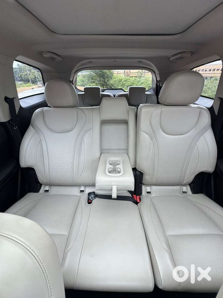 Mahindra Xuv700 2.2 Ax 7 Diesel At Str, 2023, Diesel