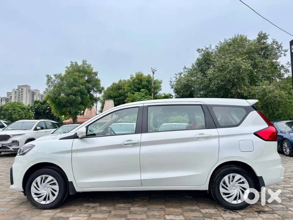 Maruti Suzuki Ertiga Vxi, 2023, Petrol
