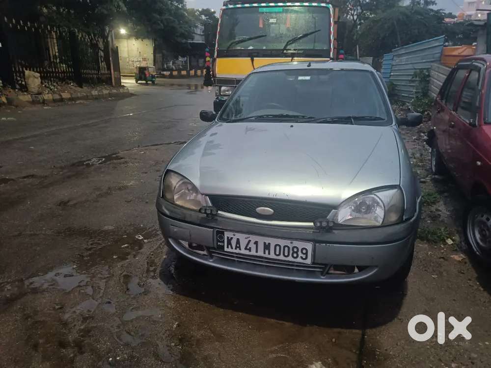 Ford Ikon 1.3 Clxi 2005 Petrol