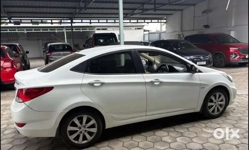 Hyundai Verna 1.6 Sx 2012