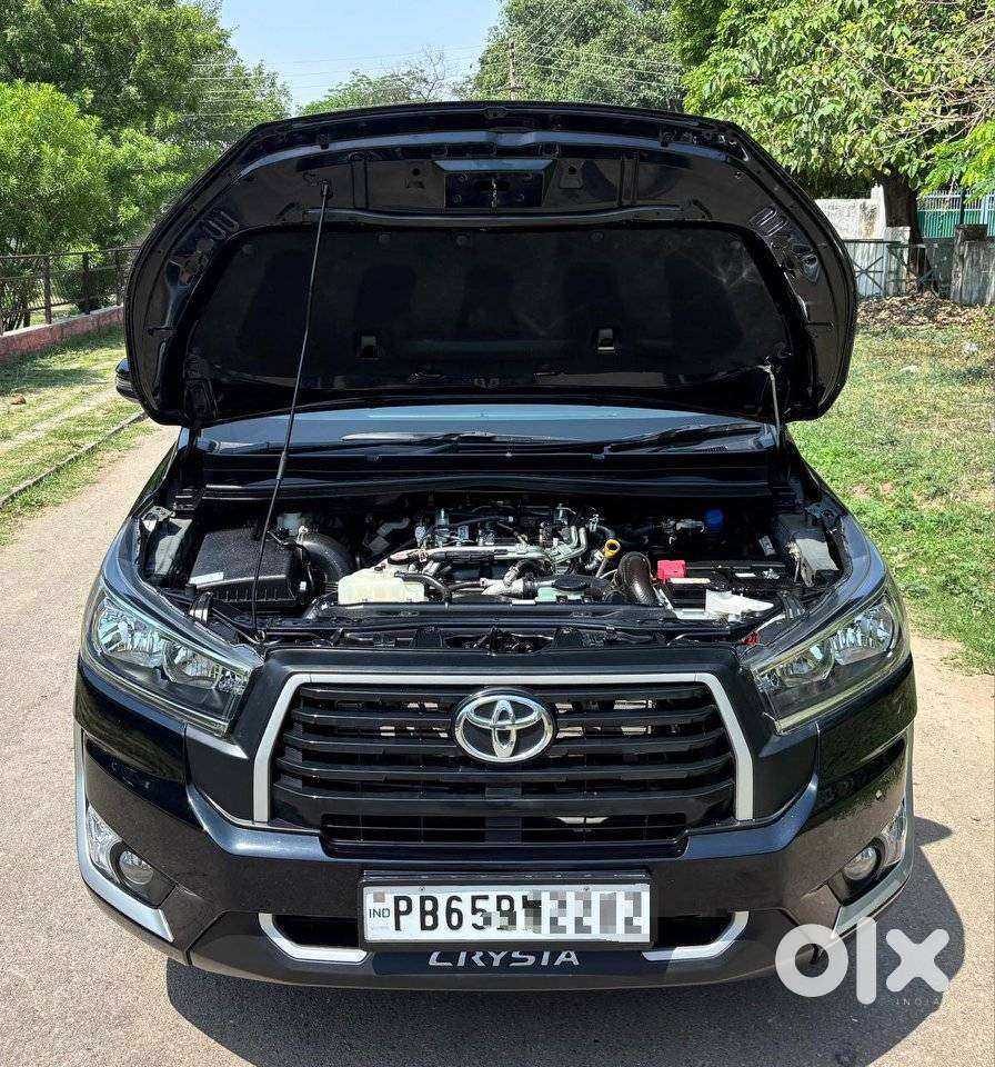 Toyota Innova Crysta 2.4 G Mt, 2024, Diesel
