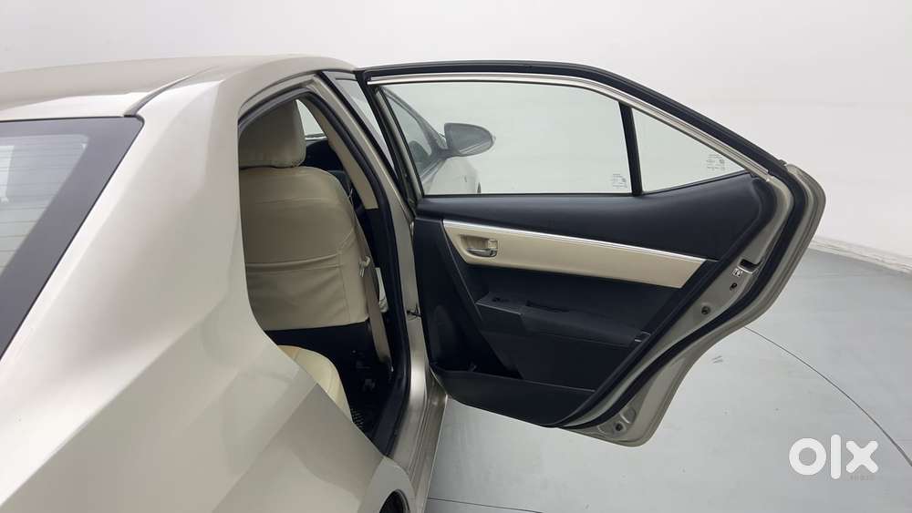 Toyota Corolla Altis 1.8 G, 2014, Petrol
