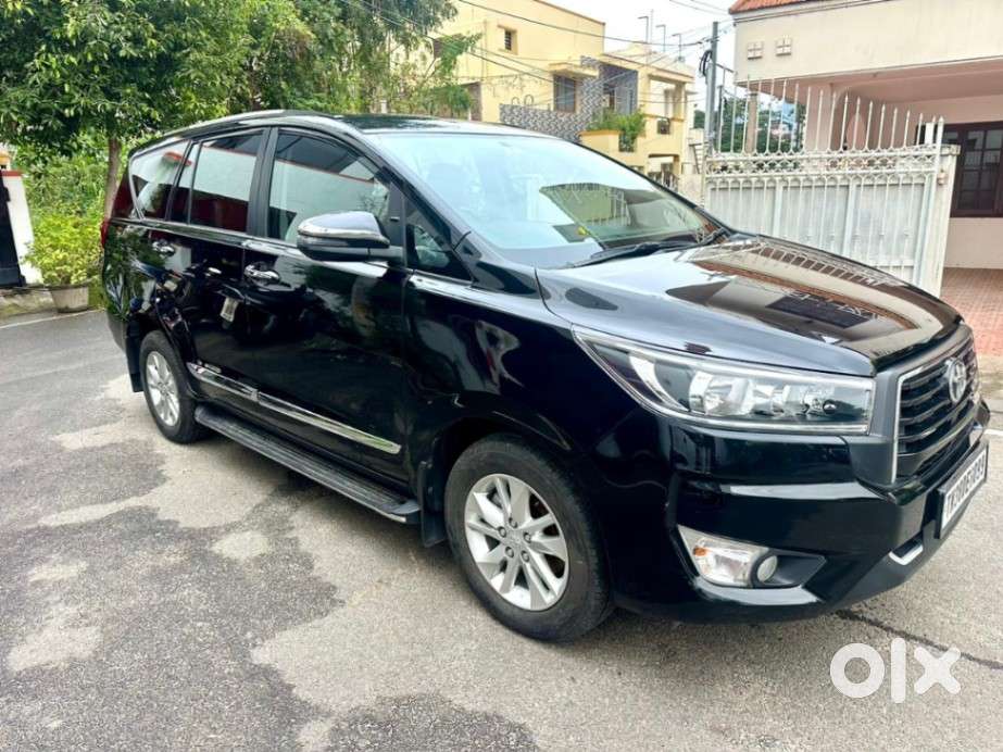 Toyota Innova Crysta 2.4 Gx Mt, 2023, Diesel