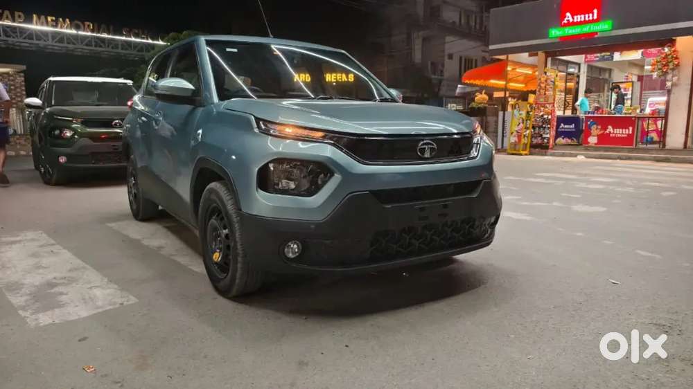 Tata Punch 2023 Petrol 37213 Km Driven
