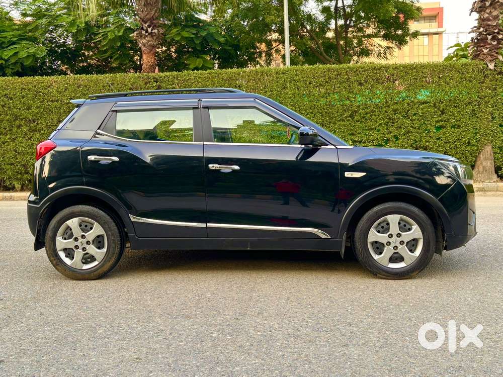 Mahindra Xuv300 W8, 2023, Petrol