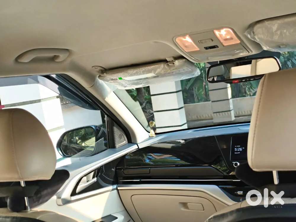 Kia Carens 2023 Diesel 25000 Km Driven Well Maintained