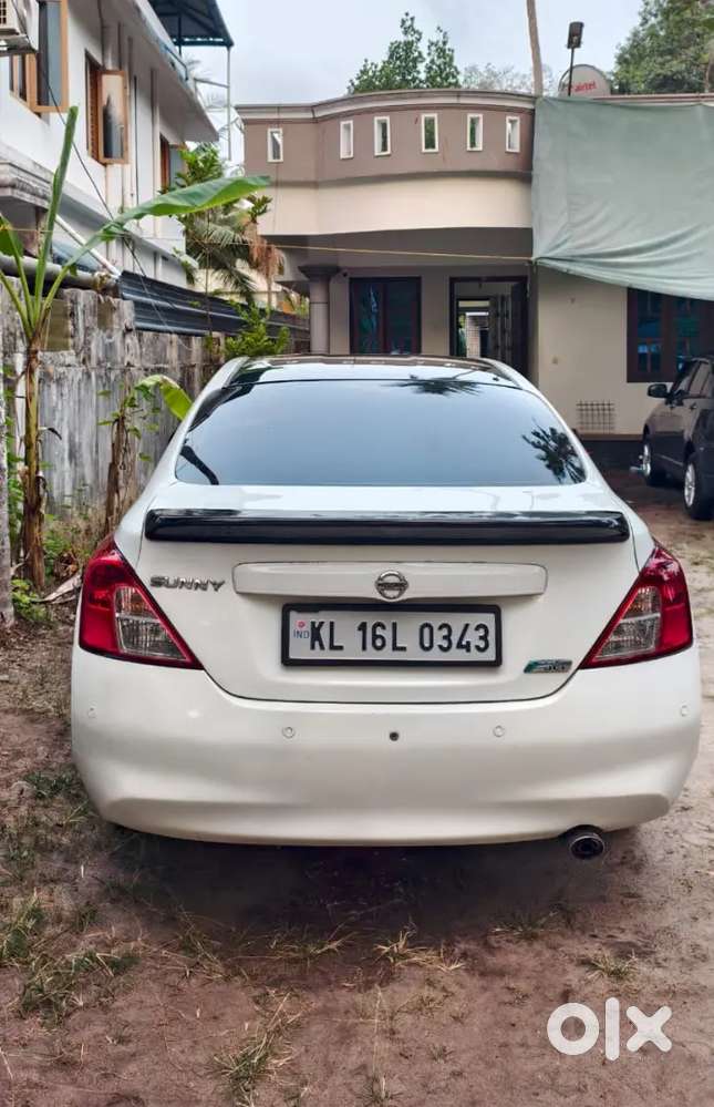 Nissan Sunny 2013