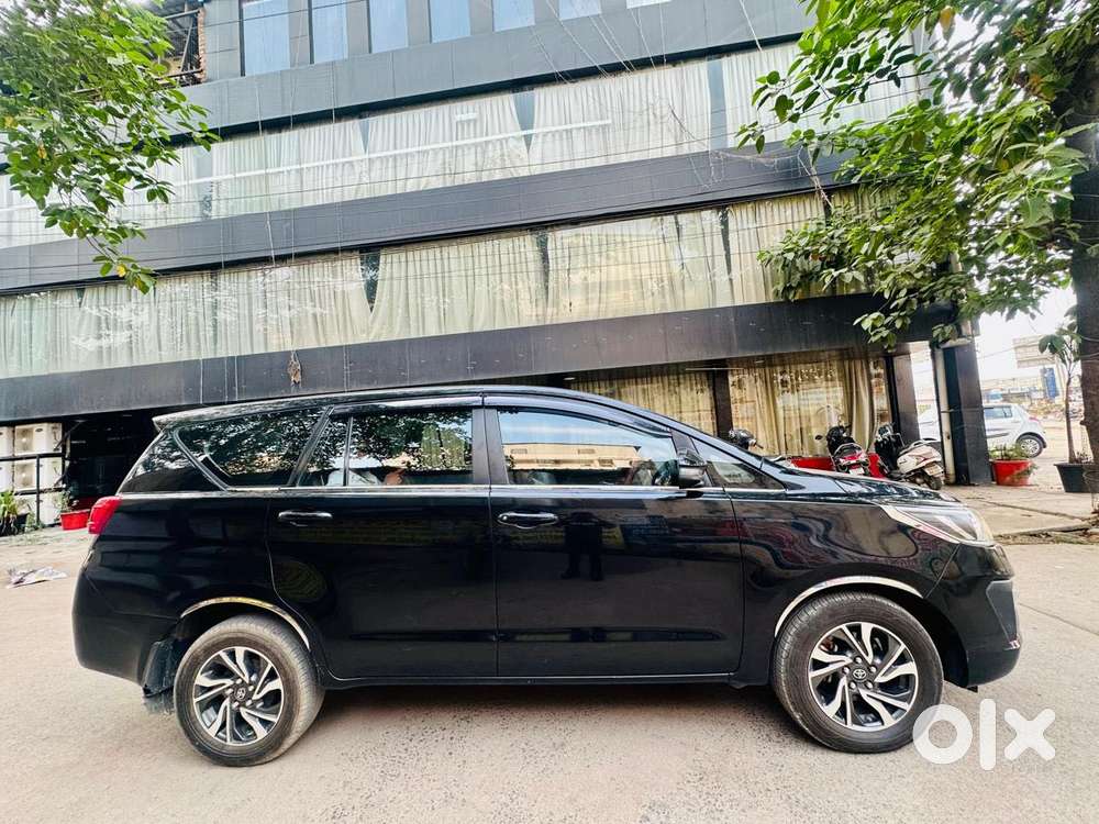 Toyota Innova Crysta 2.4 G Mt, 2023, Diesel