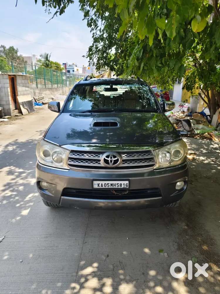 Toyota Fortuner 2010 Diesel 310000 Km Driven