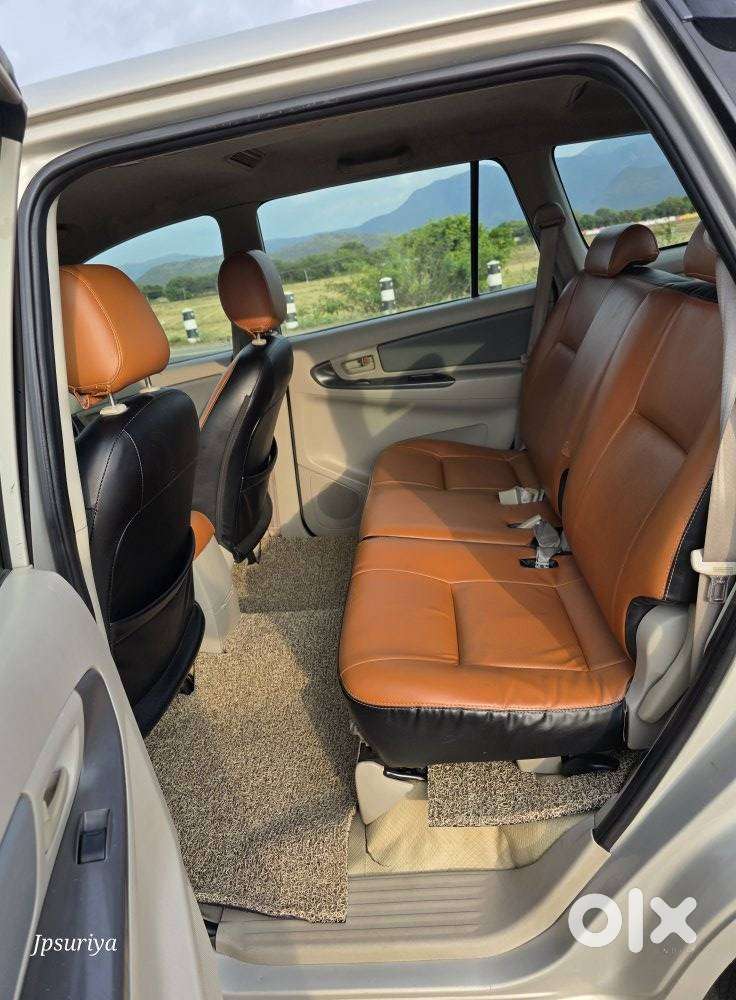 Toyota Innova 2.5 G (diesel) 8 Seater, 2014, Diesel