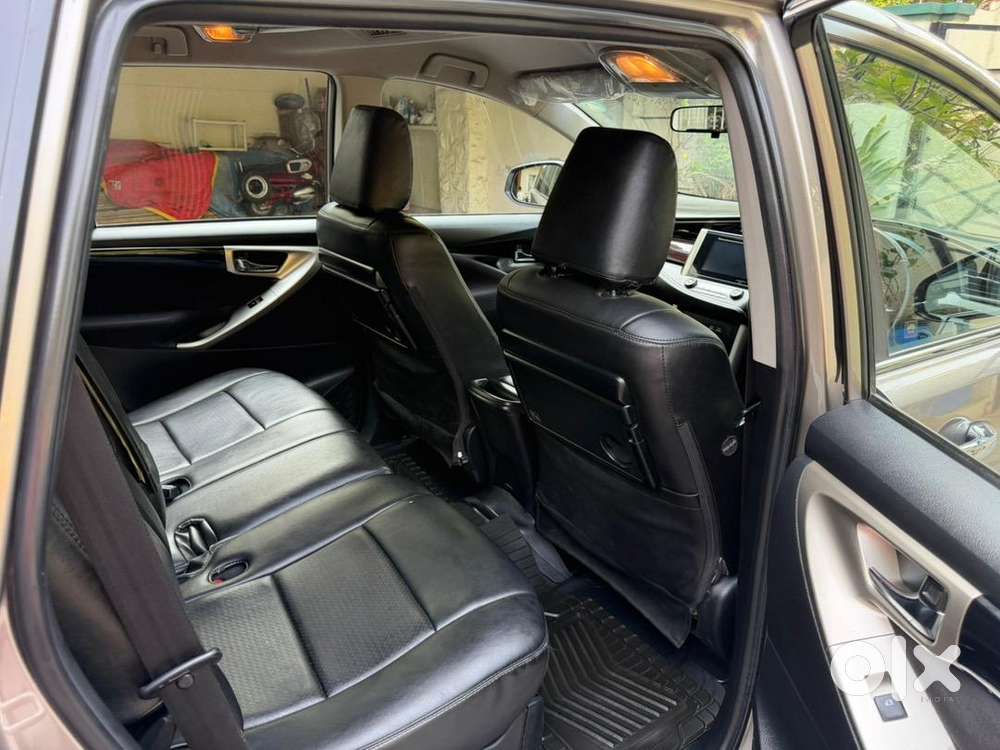 Toyota Innova Crysta