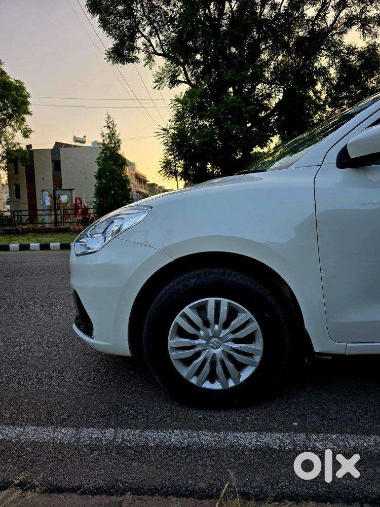 Maruti Suzuki Swift Dzire Vxi(o) Mt, 2022, Petrol