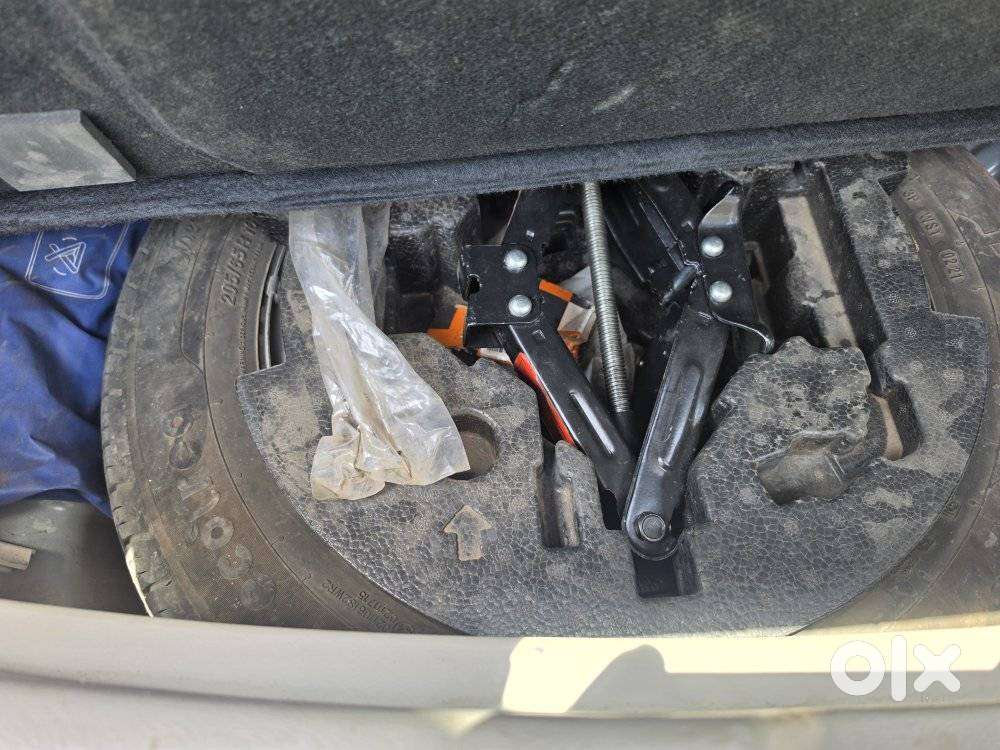 Mahindra Xuv300 W8 Option, 2021, Petrol