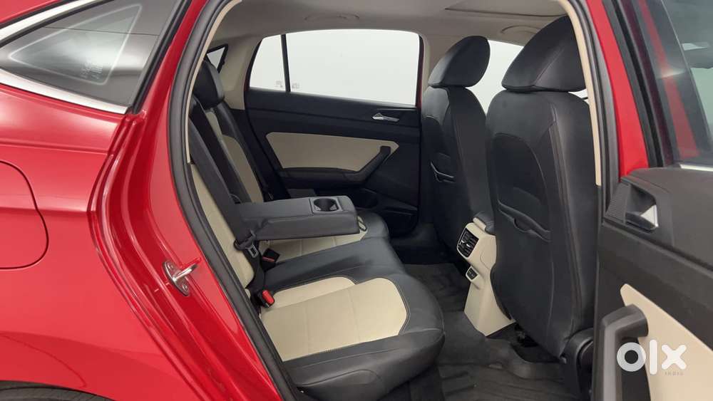 Skoda Slavia Style 1.0l Tsi Mt, 2023, Petrol