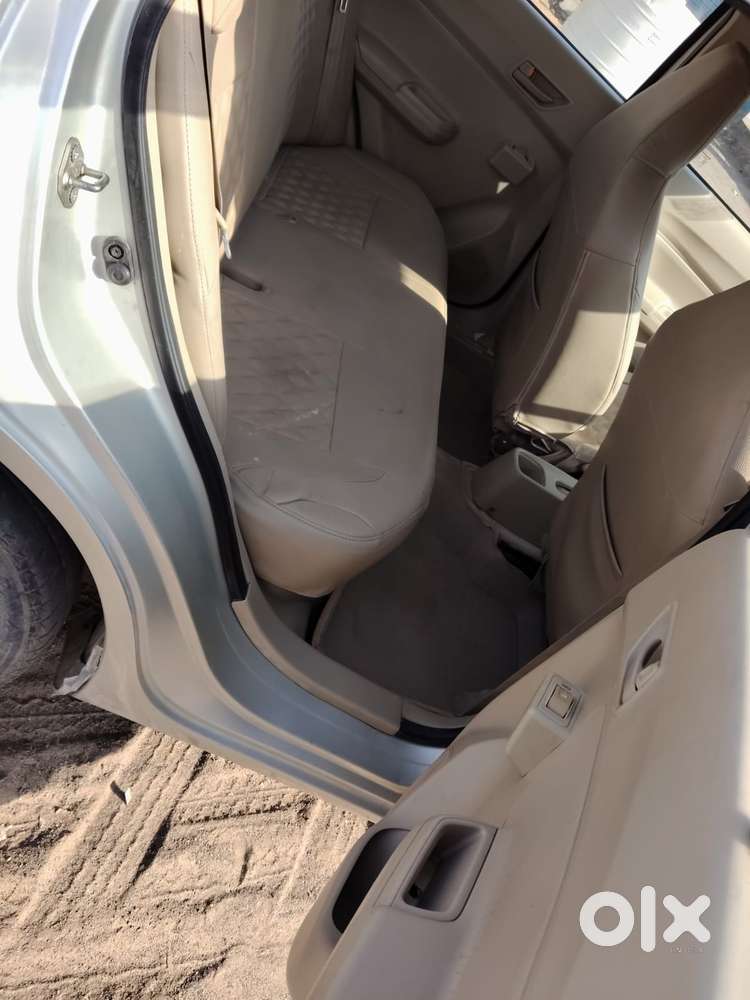 Maruti Suzuki Swift Dzire 1.2 Lxi Bsiv, 2018, Cng & Hybrids