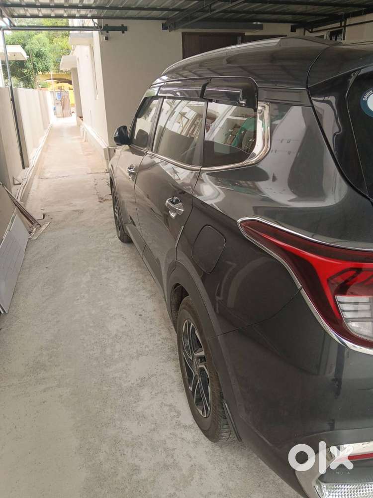 Kia Carens Premium -2023