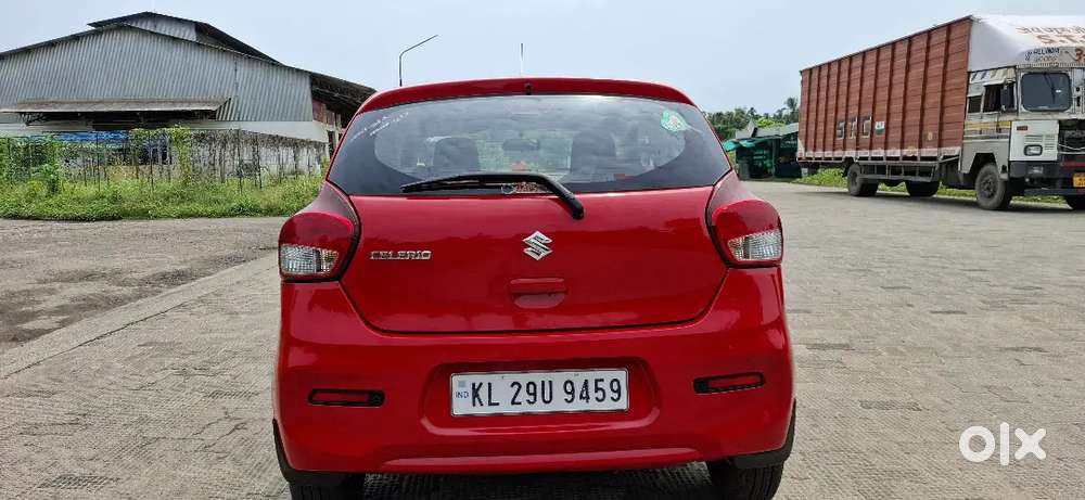 2022 December Celerio Zxi ,service Book Available , Company Service