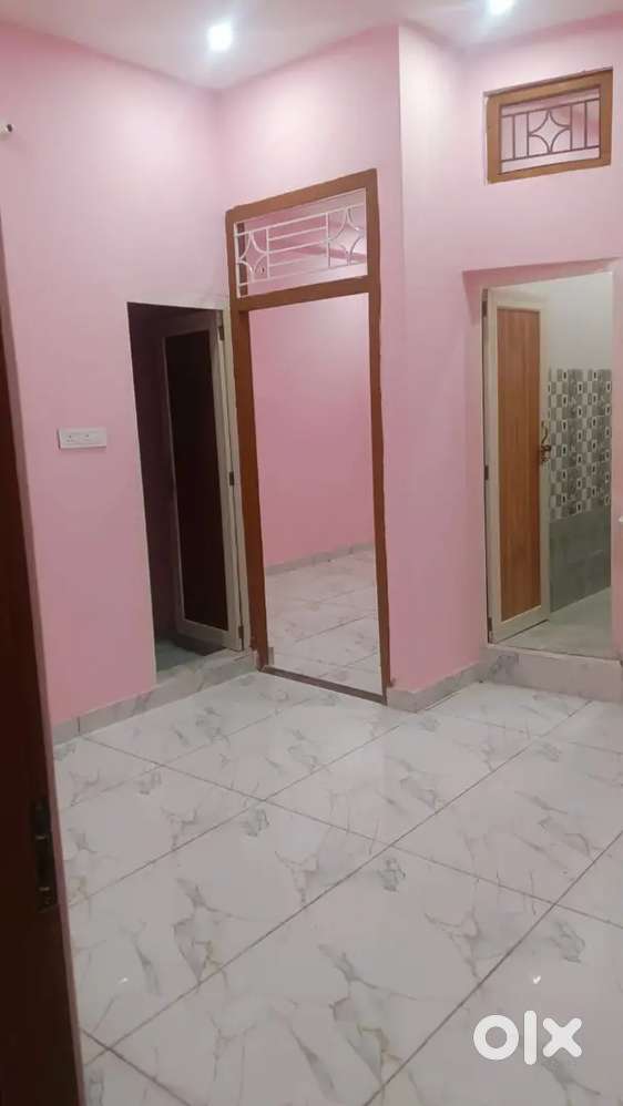 Rent ke liye available hai family member ke liye