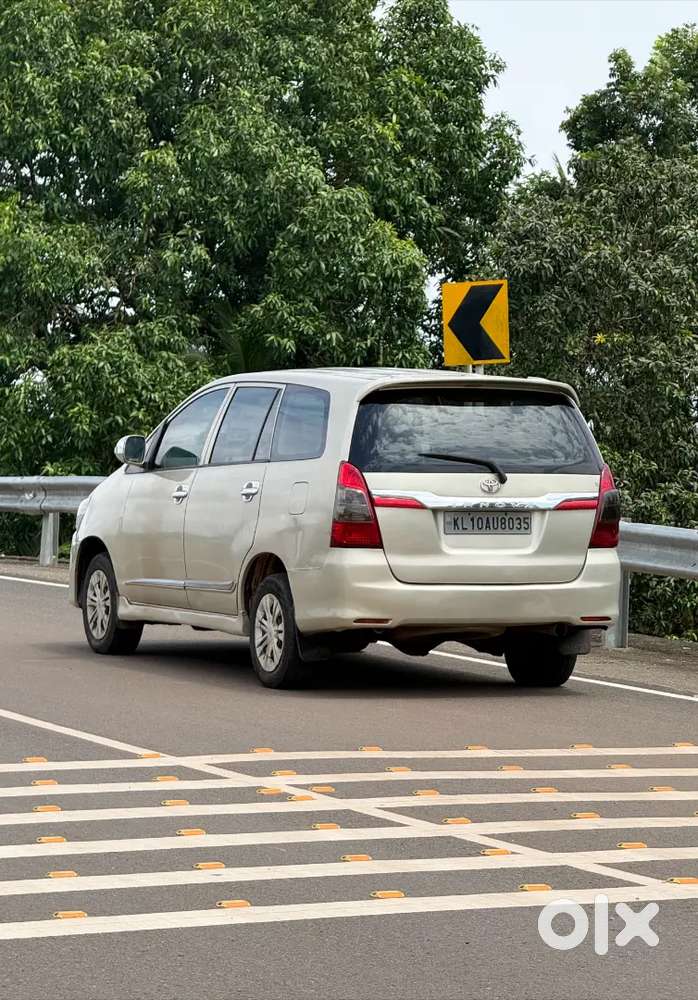 Toyota Innova G4