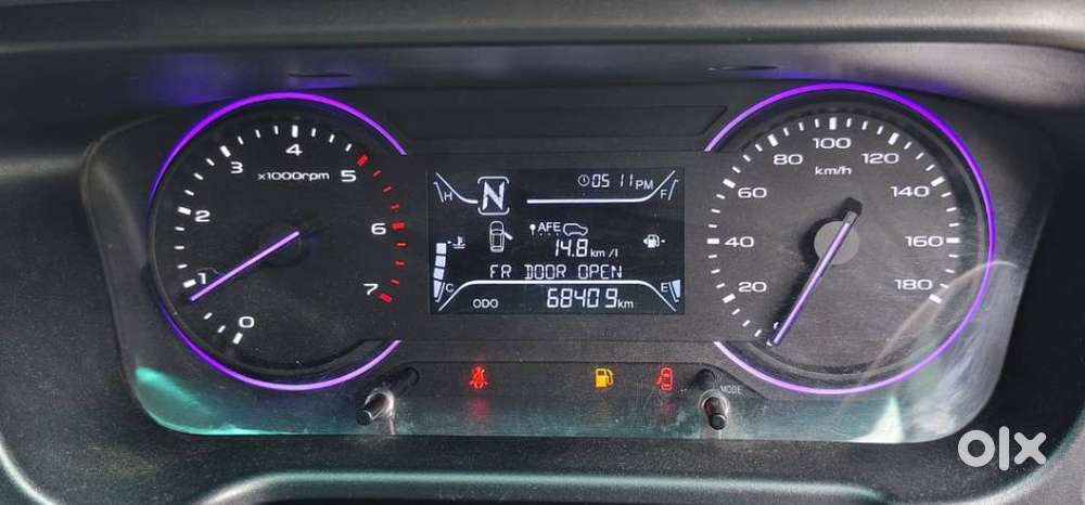 Mahindra Marazzo M4, 2019, Diesel