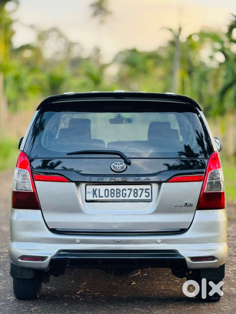 Toyota Innova 2015 Diesel 127000 Km Driven