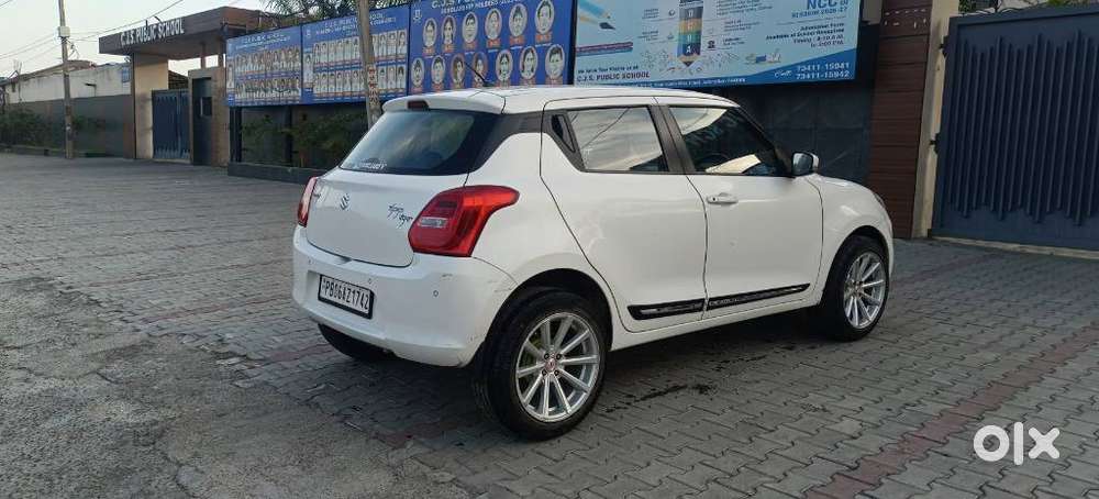 Maruti Suzuki Swift Vxi + Manual, 2021, Petrol