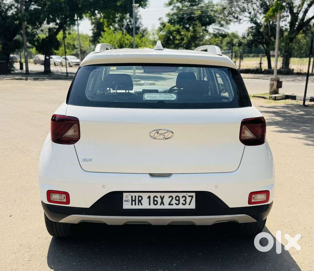 Hyundai Venue Sx (o) Mt 1.5 Diesel, 2020, Diesel