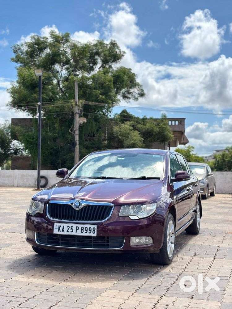 Skoda Superb Petrol Ambition, 2011, Petrol