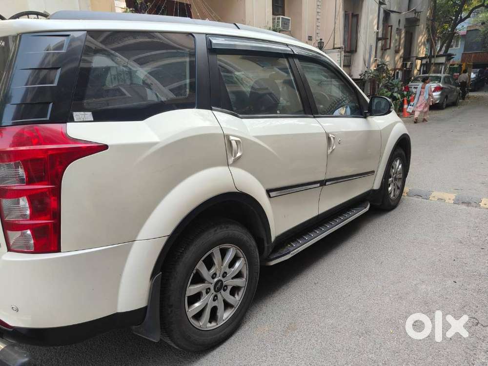Xuv500 W9 (2018) Diesel Manual 1st Owner  Delhi  Excellent Condition