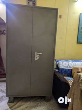 Iron deals wardrobe olx