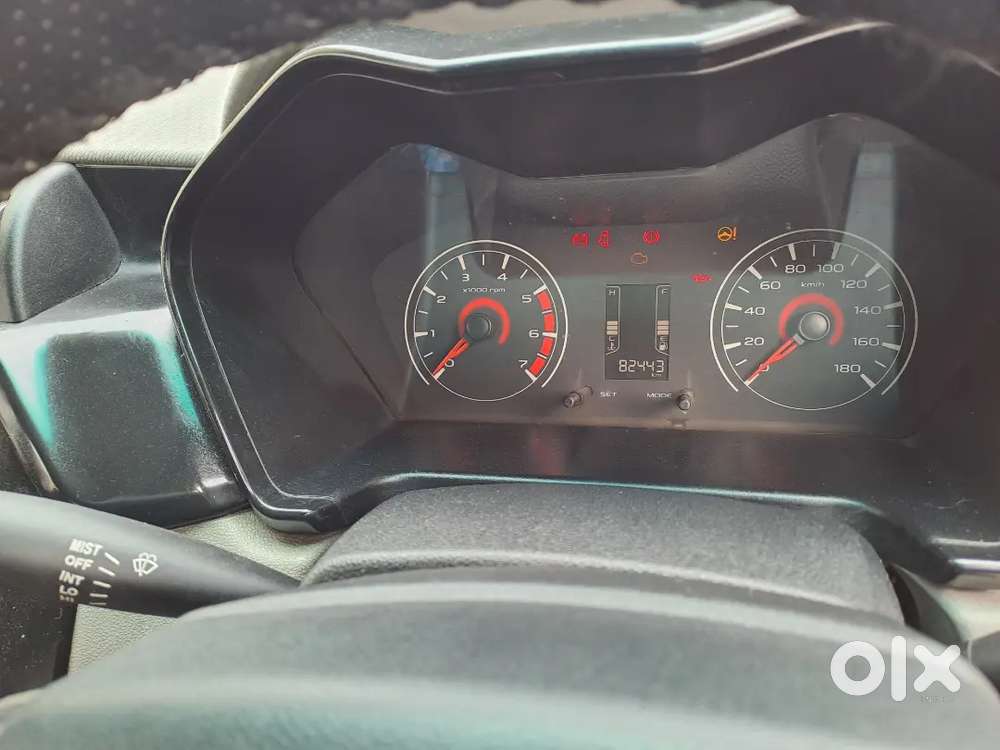 Mahindra Kuv 2016 Well Maintained Car