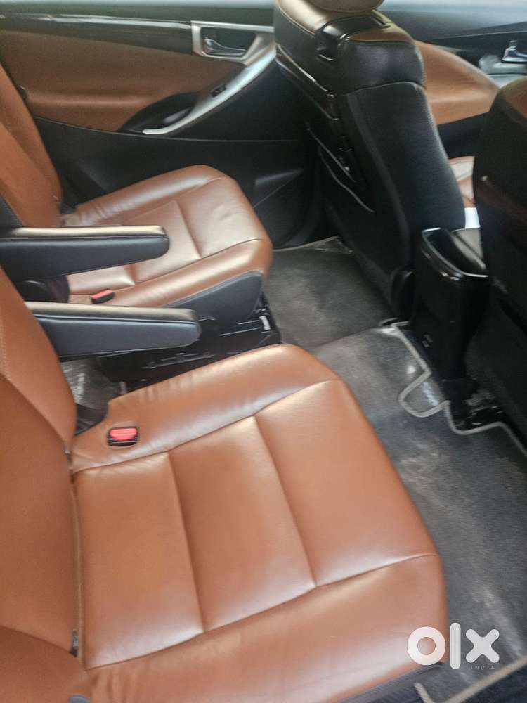 Toyota Innova Crysta 2016 2.8z Automatic