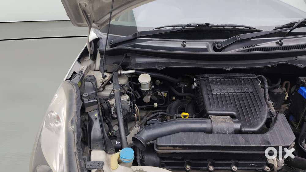 Maruti Suzuki Swift Dzire Vxi Optional, 2016, Petrol