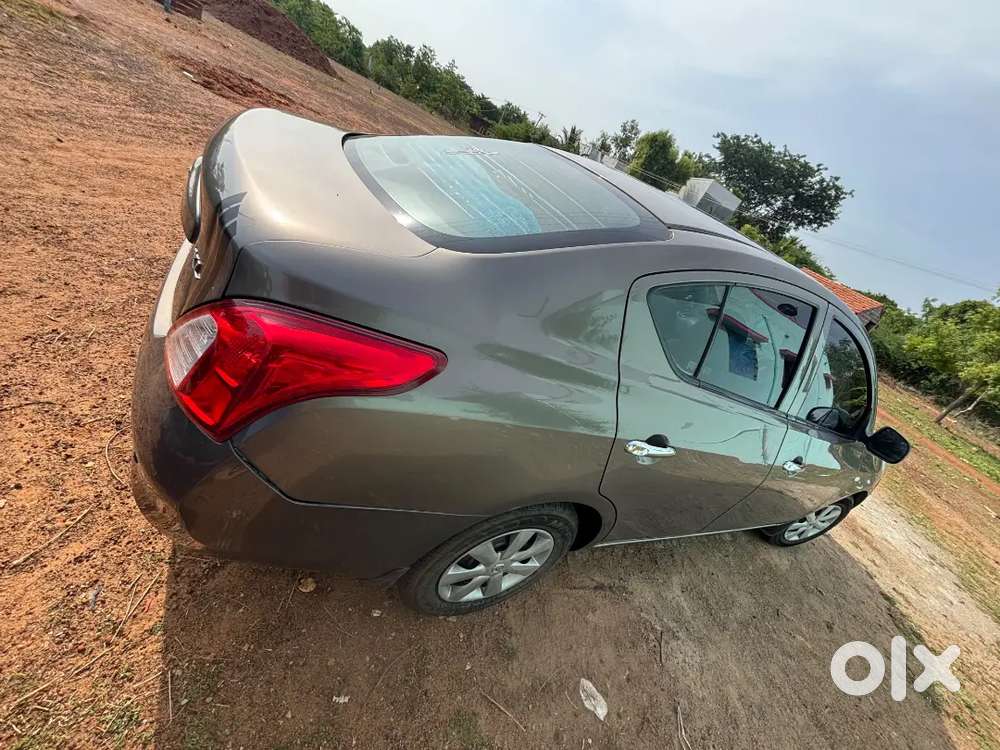 Nissan Sunny Petrol 2011